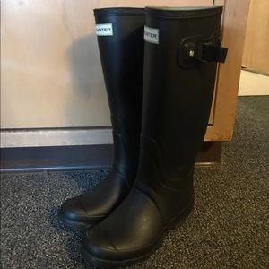 Hunter huntress boots with socks